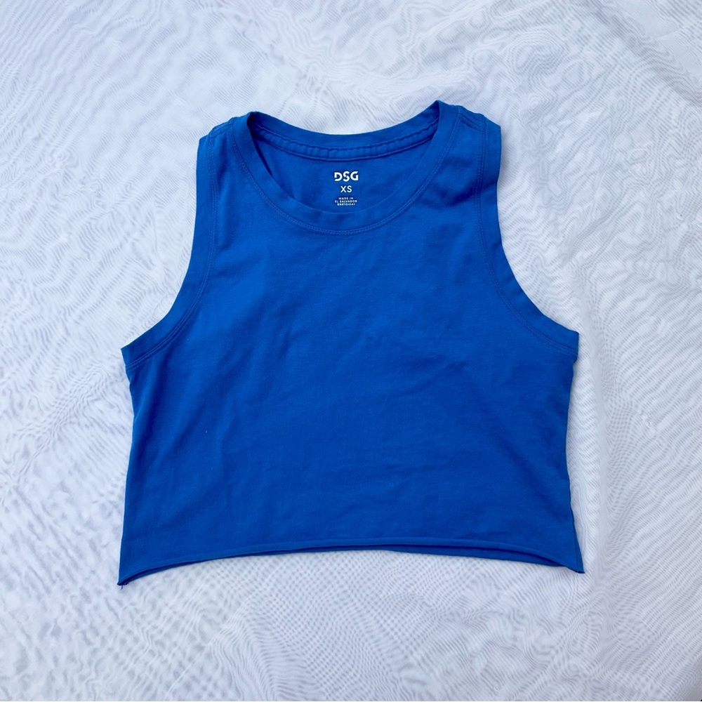 cropped tank top